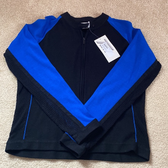 TAIL Sporty ZIP UP sweater - Picture 2 of 11
